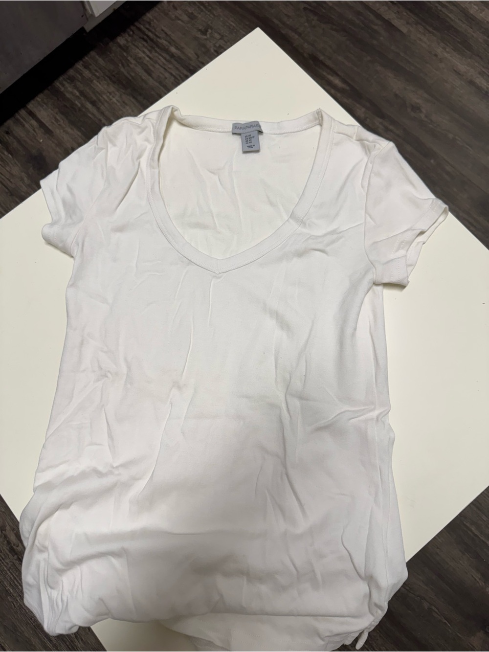 Paraphrase Women's White V-Neck Short Sleeve Tee